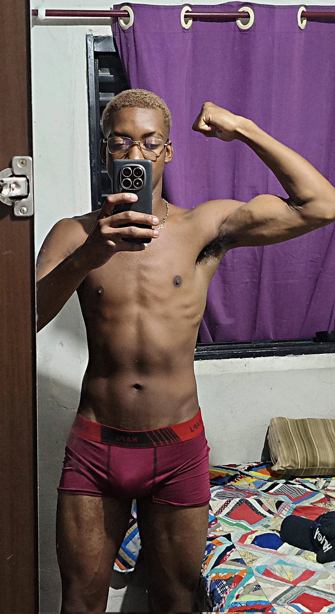 duuh_blk's tweet photo. Só queria um cardio hoje 🌚❤️‍🔥 https://t.co/4SOCBByL7h