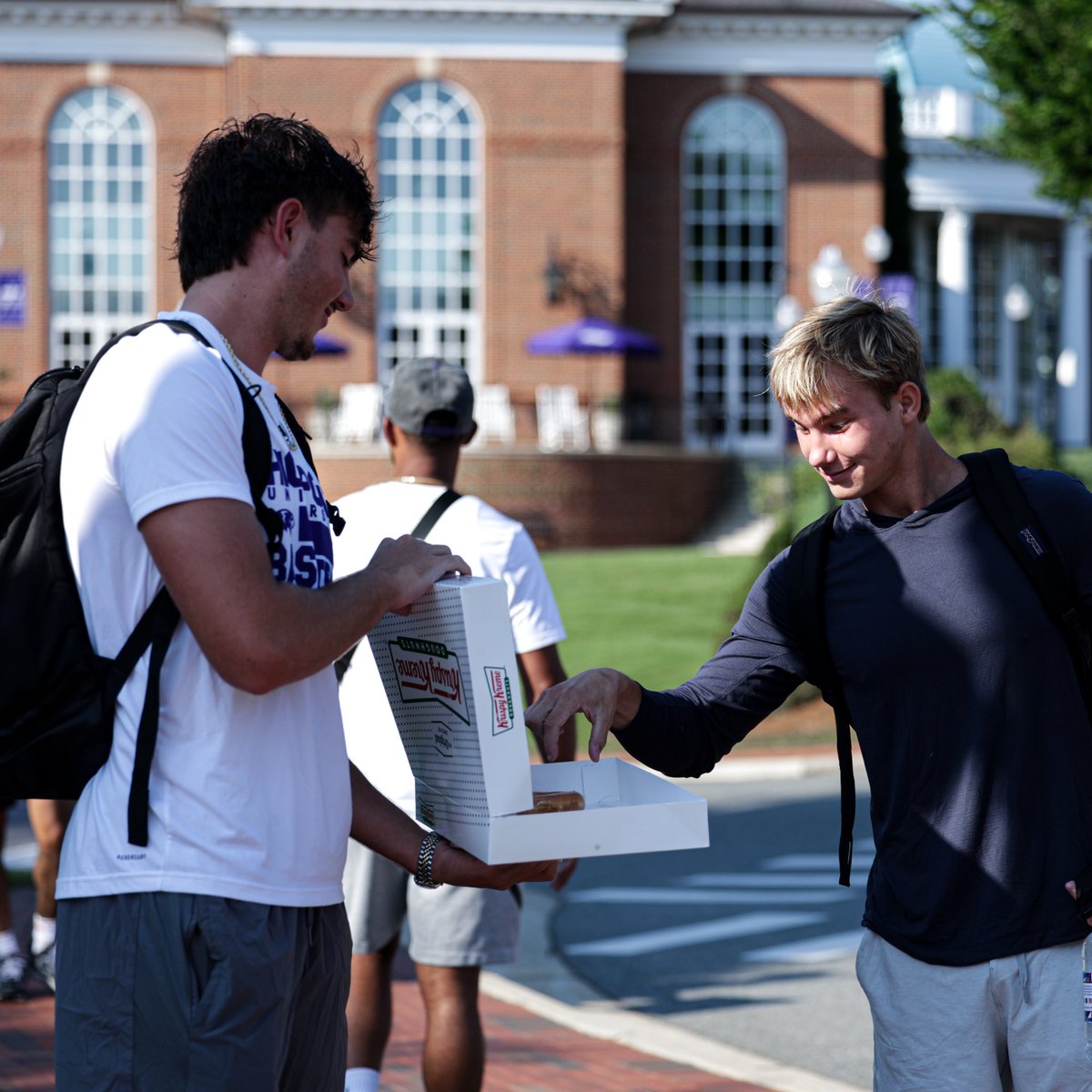HPUMBB's tweet photo. Who doesn’t love a donut on the FDOC? 🍩

#GoHPU x #OnTheProwl https://t.co/3V83QpcCZp