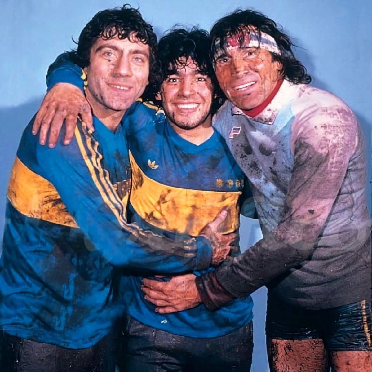 andpom147's tweet image. Miguel Angel Brindisi, Diego Armando Maradona e Hugo Gatti… #oldiscool