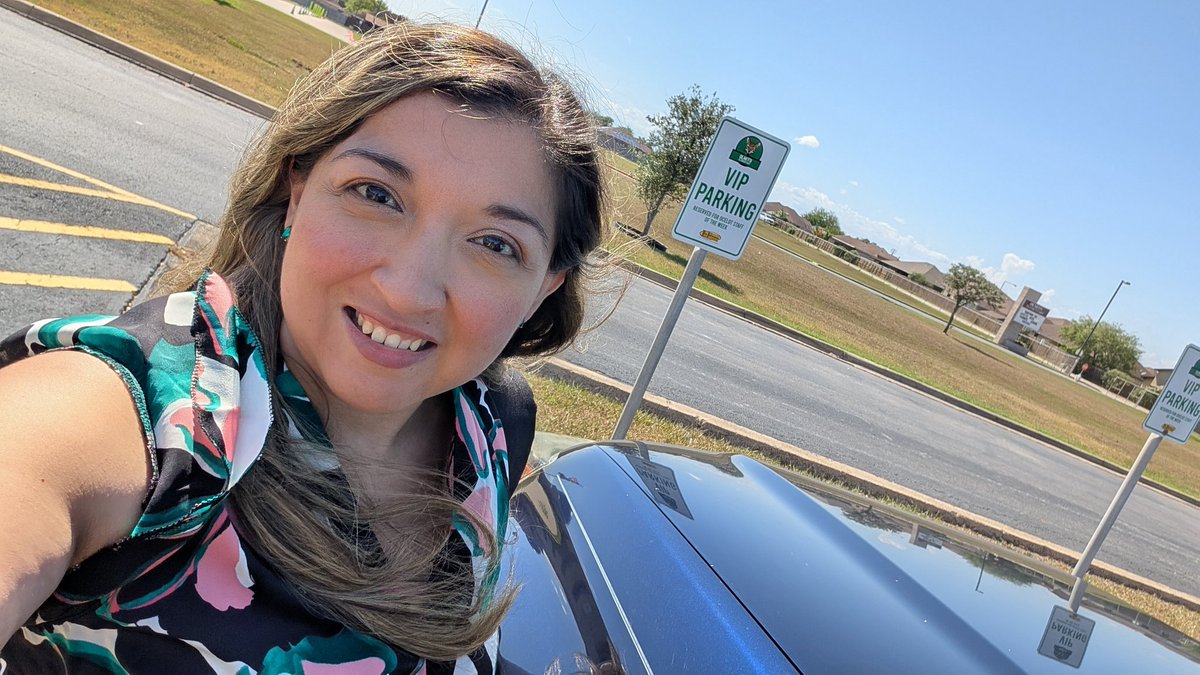 Ocelotscode's tweet image. 🚙✨Rolling into the week in VIP style! Nothing like enjoying the perks of a VIP parking space to kick off a great week of welcoming my little coders back into the Coding Lab!Here’s to a smooth and successful week ahead! 🤖 #coding108