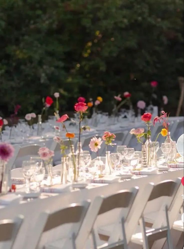 Petals and Promises: Top Floral Trend Ideas for Weddings in 2025
see here
buff.ly/7mH2PTF 
#Flowers #Weddingtrends #wedding