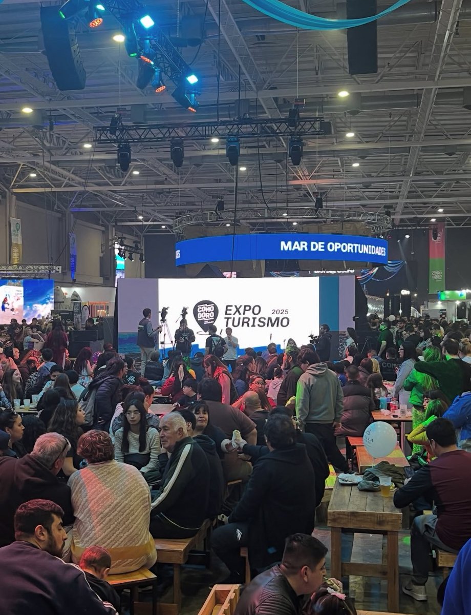 alanwmarch's tweet photo. Estuvimos en Expo Turismo 2025 en Comodoro Rivadavia con Hoteles Rayentray. Trabajando para que miles de turistas que nos eligen todos los meses sigan disfrutando de mejores servicios en la costa de Chubut https://t.co/2tjv9GWoAp