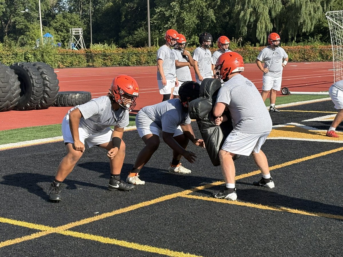 TJ Eck (@tjeck_tv) on Twitter photo In Endicott to check in on <a href="/ue_athletics10/">Union-Endicott Athletics</a> football practice.
U-E has a dynamic playmaker in QB/Athlete <a href="/jgennarelli2026/">Joey Gennarelli Jr</a>
<a href="/tturgeontv/">Thomas Turgeon</a> will preview the Tigers’ season during EndZone Extras Tuesday night on <a href="/wicztv/">FOX 40 News WICZ TV</a> at 10! In Endicott to check in on <a href="/ue_athletics10/">Union-Endicott Athletics</a> football practice.
U-E has a dynamic playmaker in QB/Athlete <a href="/jgennarelli2026/">Joey Gennarelli Jr</a>
<a href="/tturgeontv/">Thomas Turgeon</a> will preview the Tigers’ season during EndZone Extras Tuesday night on <a href="/wicztv/">FOX 40 News WICZ TV</a> at 10!