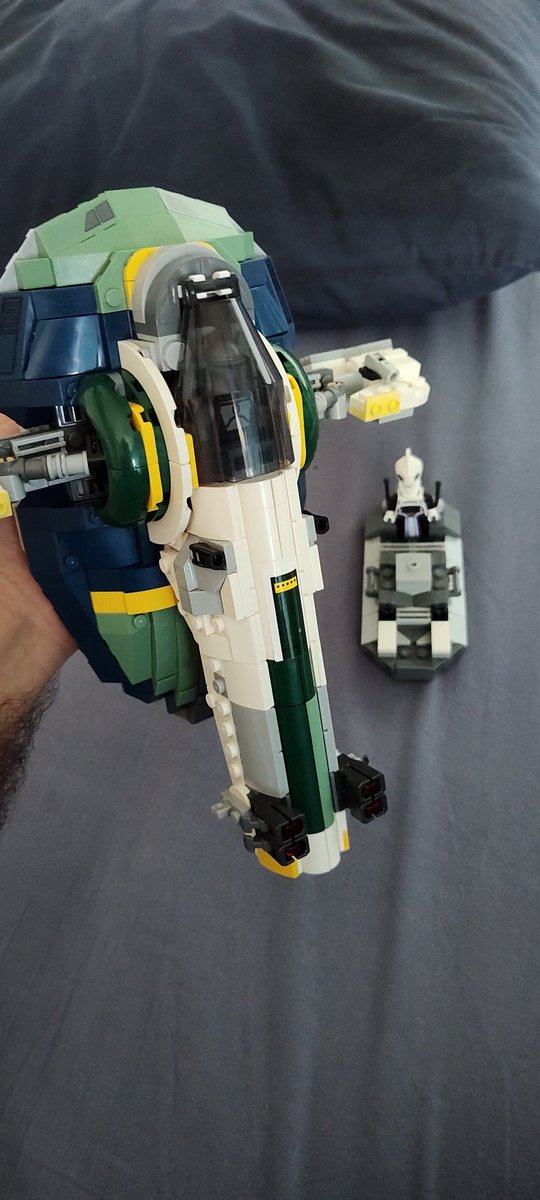 OH HELL YES

I finally have a lego Slave I, I've waited for this moment for 18 years