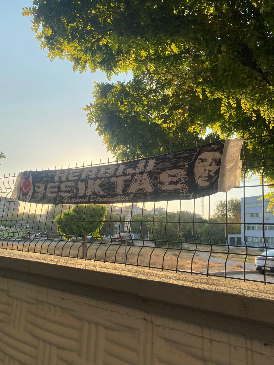 CasuallTurkey's tweet photo. HERBİJİ BESİKTAS

📞0552 670 35 75

@casuallturkey 

▪️Premium Kalite 
▪️%100 Pamuk İplik 
▪️SINIRLI ADET

#hooligans #football #soccer #fans #ultras #supporters #CasualTurkey #ultrasworld #footballhooligans #besiktas #goodfellas #meninblack #çarşı #forzabeşiktaş #besiktasliyiz https://t.co/1Eu9xwnQLs
