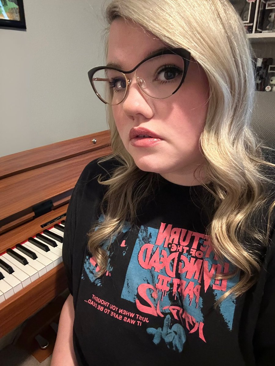The blonde got a refresh today. 

And yes that is a Return of the Living Dead Part II t-shirt, thanks for noticing.