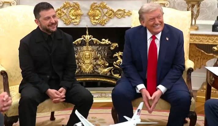 The difference in the vibe of this Oval Office meeting and the one in Feb is just striking. Both leaders even cracked some jokes. Here Zelensky gets back at suit-loving journo...
In fact, the only unhappy face I saw there was Witkoff's.
#PursuingPeace