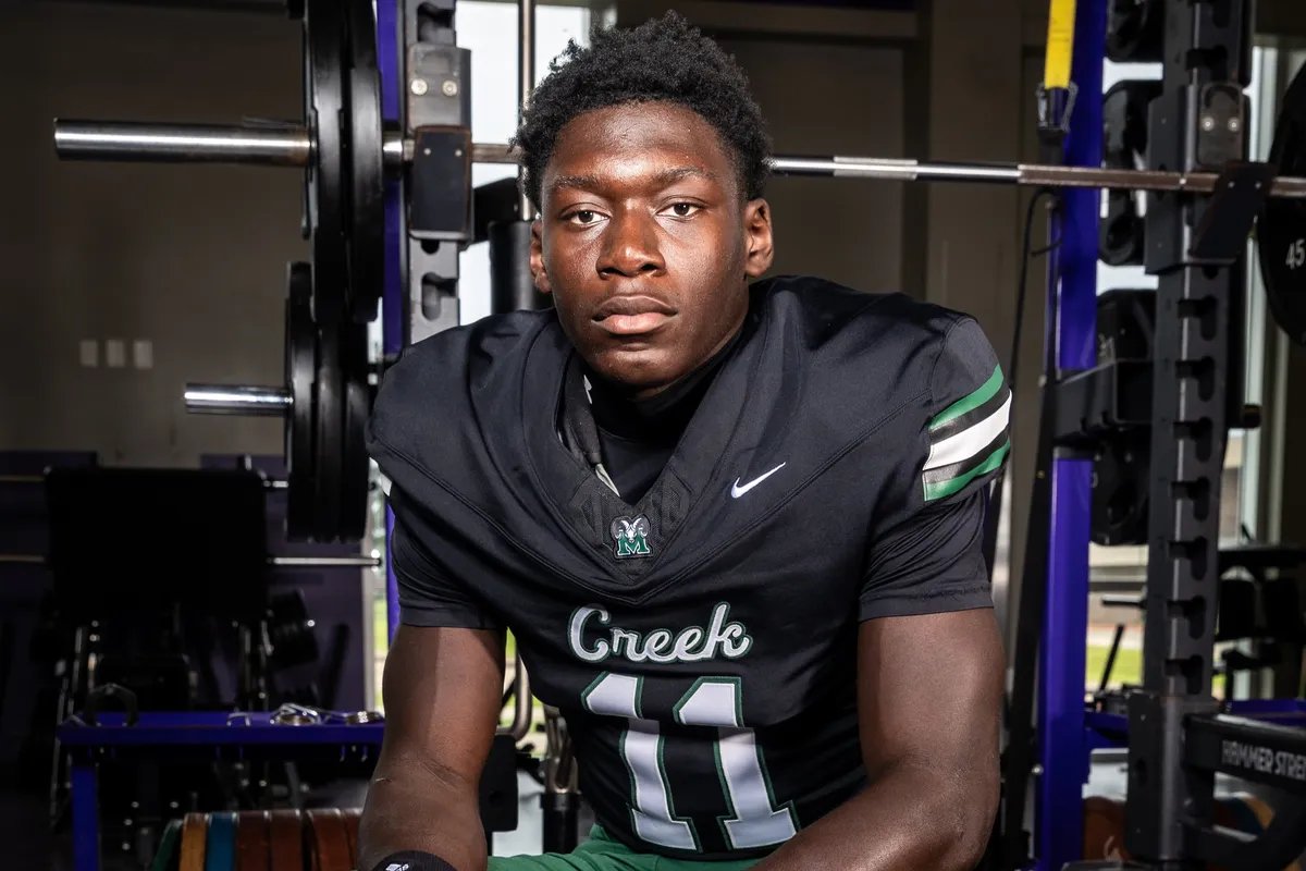 VYPE Houston (@vypehouston) on Twitter photo VYPE HOU Public School Preseason 🏈 Defensive Player Of The Year Fan Poll, Vote until 11:59 pm on Monday, August 18th!
Nominees
<a href="/Kosi_Okpala/">Kos! ‘26 OLB 🇳🇬</a>
<a href="/Jimmy2timesss/">Jim</a>
<a href="/Calvin_Thomas08/">Calvin ''CT3'' Thomas</a>
<a href="/5star_kaden/">Kaden B. McCarty 🇳🇬</a>
<a href="/Xaviermuhamma24/">Xavier Muhammad</a>
<a href="/ZekAyangbile/">Ezekiel “Histemi” Ayangbile</a>
<a href="/Zach21Taylor/">Zachary Taylor | ⭐️⭐️⭐️ DB</a>
<a href="/XavierHarmon24/">Xavier Harmon</a>
VOTE:vype.com/Texas/Houston/… VYPE HOU Public School Preseason 🏈 Defensive Player Of The Year Fan Poll, Vote until 11:59 pm on Monday, August 18th!
Nominees
<a href="/Kosi_Okpala/">Kos! ‘26 OLB 🇳🇬</a>
<a href="/Jimmy2timesss/">Jim</a>
<a href="/Calvin_Thomas08/">Calvin ''CT3'' Thomas</a>
<a href="/5star_kaden/">Kaden B. McCarty 🇳🇬</a>
<a href="/Xaviermuhamma24/">Xavier Muhammad</a>
<a href="/ZekAyangbile/">Ezekiel “Histemi” Ayangbile</a>
<a href="/Zach21Taylor/">Zachary Taylor | ⭐️⭐️⭐️ DB</a>
<a href="/XavierHarmon24/">Xavier Harmon</a>
VOTE:vype.com/Texas/Houston/…