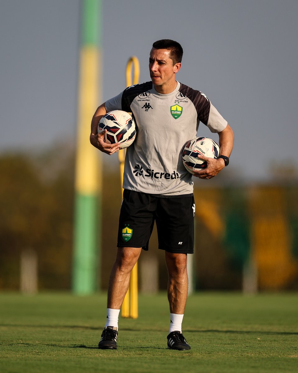 Preparação iniciada no Dourado para a partida de domingo, contra o Atlético-GO, na Arena Pantanal.

📷 AssCom Dourado

#OrgulhodeMatoGrosso