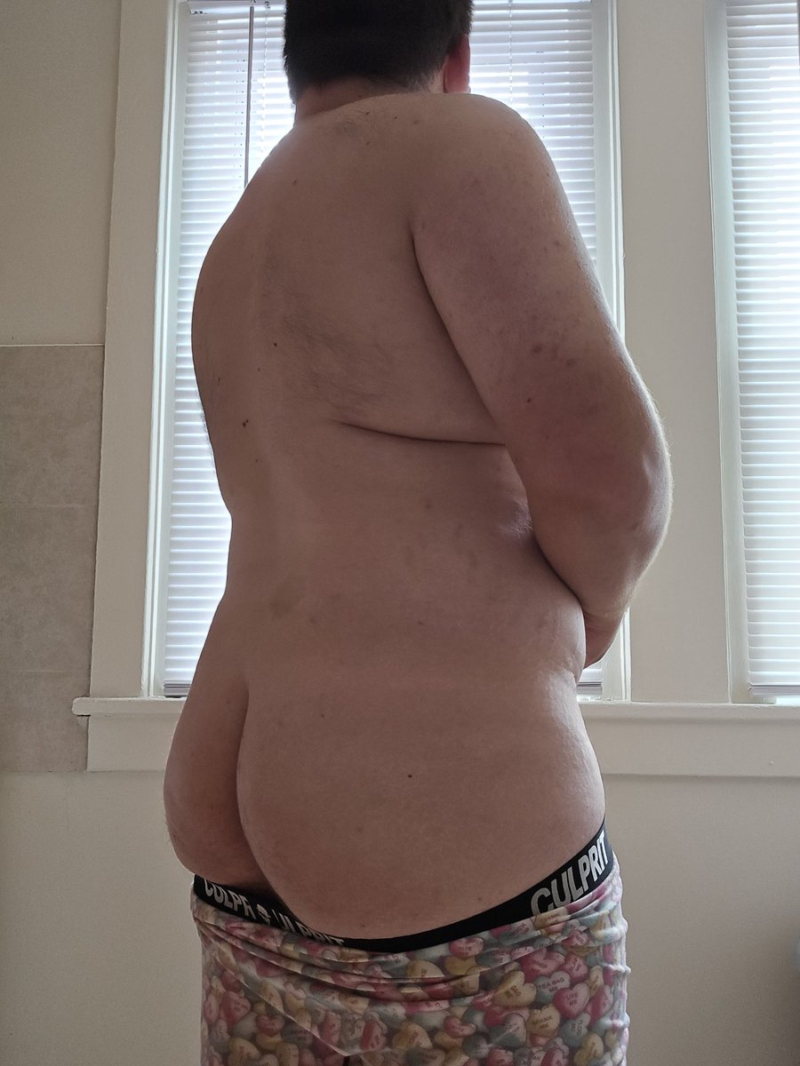 Sorry for the lack of posts recently. I had a major move and started a new job. I hope I can make up for some of it with these pictures.
