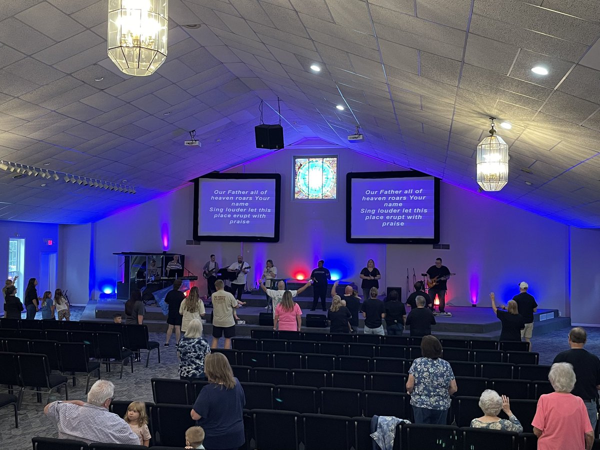 FrictionYouth's tweet photo. Encounter Night 1… what an awesome night with the Lord. https://t.co/aboLGsc46V