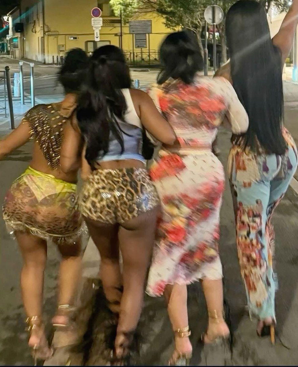 sometimes all the therapy you need is a night out w the girls 💓🌺