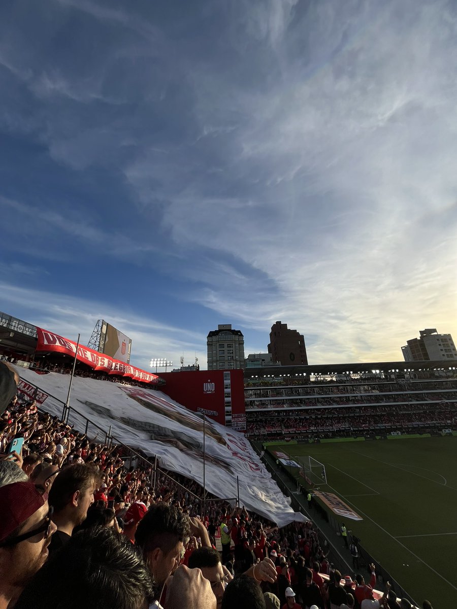 Dejen sus mejores fondos de Estudiantes de La Plata.

Arranco yo. 👇