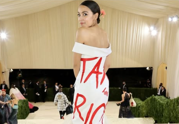 AOC screams “TAX THE RICH” while she’s the one swimming in millions.
Now under investigation in New York for failing to report $29M gained in Congress.
The hypocrisy is off the charts.
She became the very thing she claims to fight.

Share this if you’re tired of two-faced