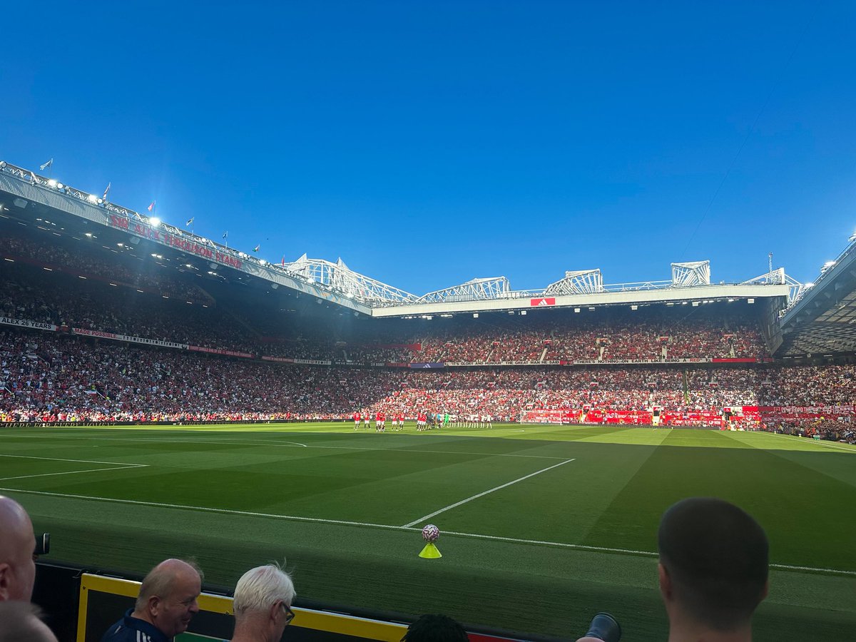 DLLMUFC's tweet image. We’re back. I feel that we’ve turned a corner. A lot to be positive about. #MUNARS