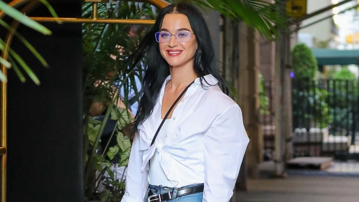 Ready or not: whowhatwear.visitlink.me/ORy41I