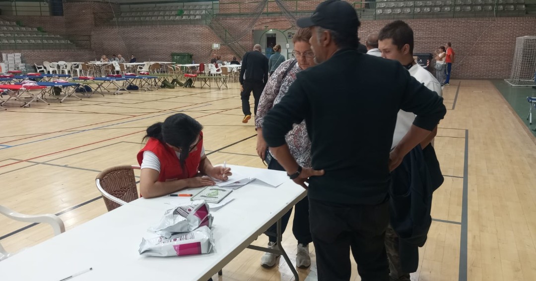 ¡Nuestro operativo, ejemplo de gestión y coordinación! 🔛🤝

➡️ Concluimos el lunes con 4️⃣5️⃣6️⃣ camas desplegadas en 5️⃣ albergues diferentes:
📍Astorga, donde gestionamos otros 6️⃣ albergues
📍Villafranca del Bierzo
📍Riaño
📍Ponferrada
📍Fabero, instalado en las últimas horas