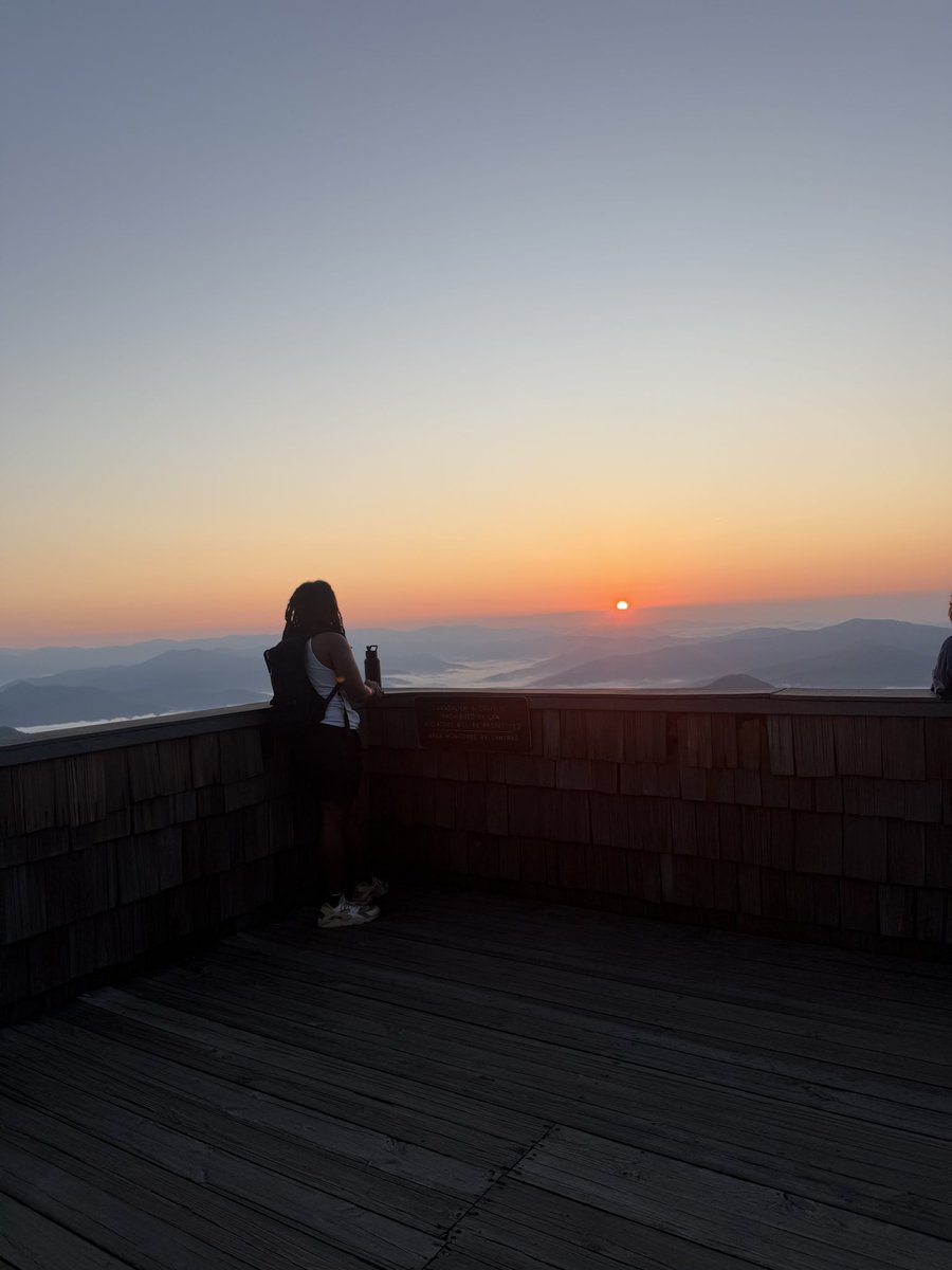 Sniped this YN being peaceful at sunrise today #rare