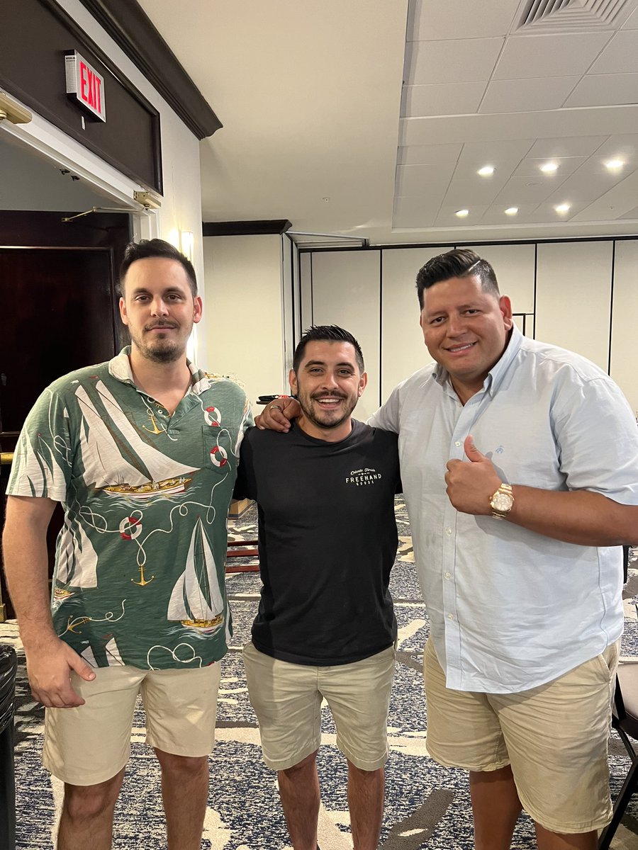 StocksniperTeam's tweet image. Amazing team and yearly event by @modern_rock and @MyInvestingClub in Orlando! These guys make shorting look easy! Nice meeting and catching up with everyone! Thanks for the motivation, let’s keep grinding! @simplertrading 

#StockSnipers #MyinvestmentClub #SimplerTrading…