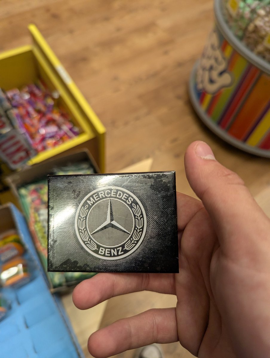 quin (quin) (@quindeer) on Twitter photo what's ur name kid what's ur name kid