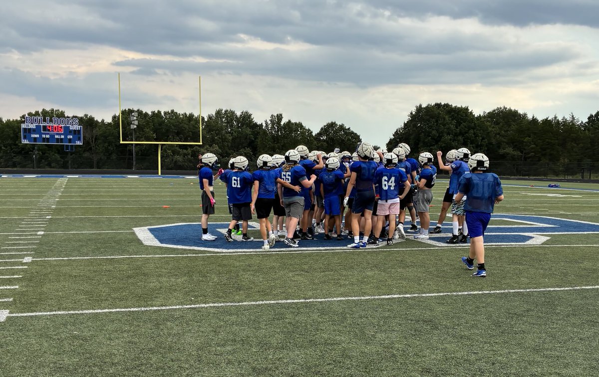 RodKRCG13's tweet photo. A few clouds overhead, nice day for football practice at South Callaway HS! Now it’s on to Open House. The Bulldogs have a strong senior class and some high hopes for a good season. Hear from some key South Callaway seniors later this week ⁦@KRCG13⁩ ⁦@AthleticsSCHS⁩ https://t.co/Ti3vs7UIDP