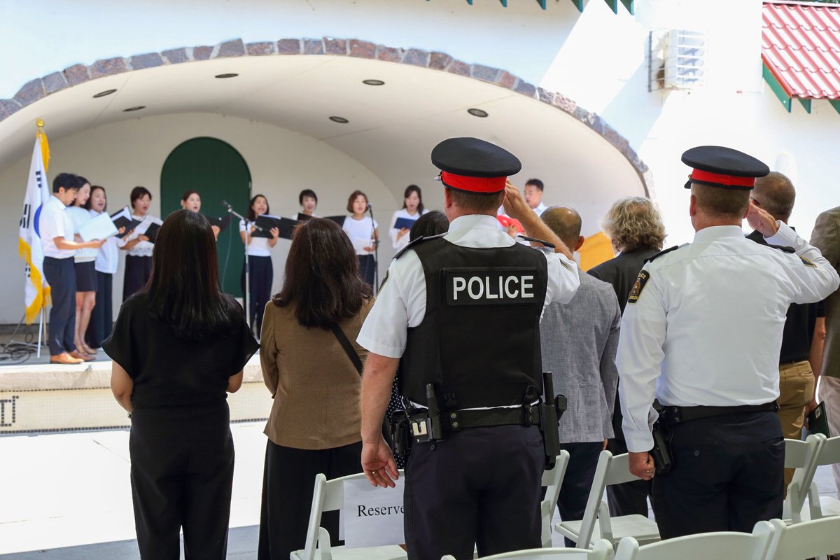 This weekend, LPS members had the honour of joining the London community in celebrating the 80th Korean Liberation Day. It was a privilege to participate in such a significant event and to share this moment with the Korean community. We were truly delighted to celebrate their