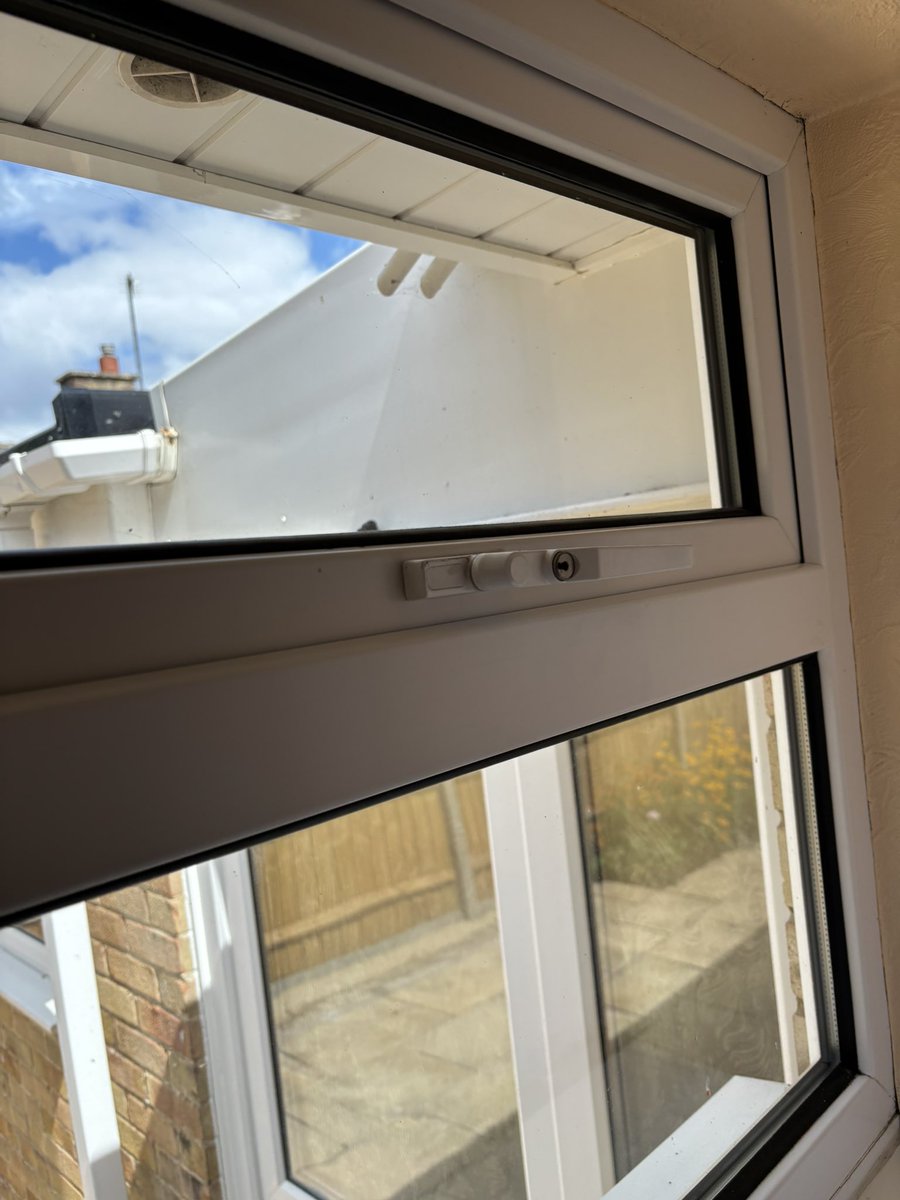 Windows repairs, jammed mechanisms and adjustments opened with minimal fuss, free callout and no obligation quotes
#windows #Jammed #freecallout Be Wise call out 07453327708