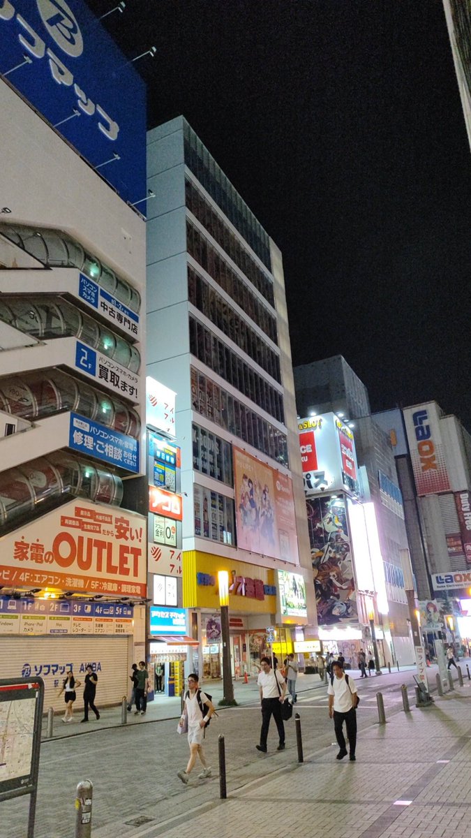 A final look at the buildings I spent most of my time at this trip. Radio Kaikan, Gamers and CardKing. 

Thanks Akihabara for taking my money this past week! Time to return to Singapore for BSF weekend!