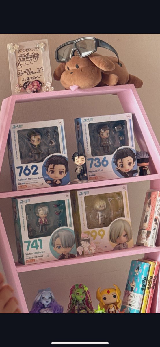 Amo mis nendoroid de yuri on ice 💕💕 

PD: Mmmh patas 😝