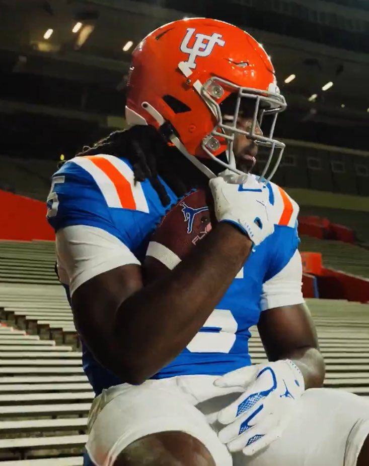 CFBKings's tweet photo. Florida reveals their throwback uniforms for the 2025 season 🐊

They will wear them on October 18th for their matchup with Mississippi State. https://t.co/9Pe5GPVWJW