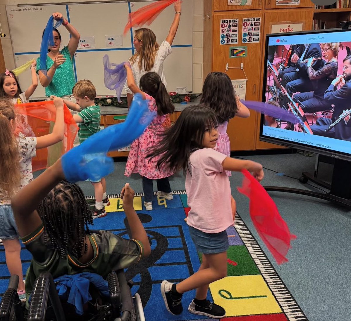 Jen Holsinger-Raybourn tweet media