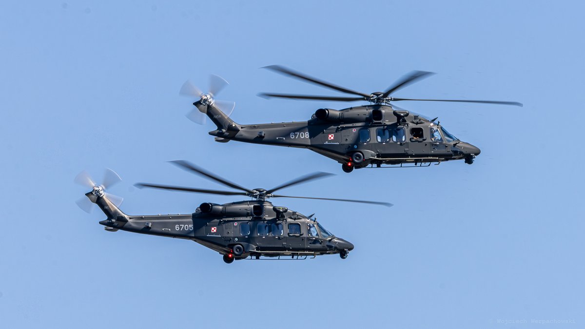 Woit_1900's tweet photo. 2 z 3 zaprezentowanych śmigłowców #AW149 na #Defilada2025 z okazji #ŚwiętoWojskaPolskiego
#defilada #Woitfoci #planespotting https://t.co/VAaL6hs5eI