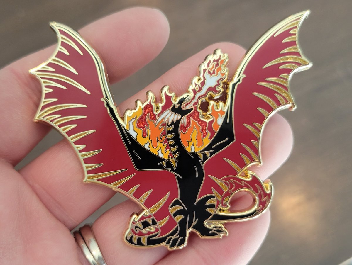 sugarpoultry's tweet photo. ❗Pins restock❗Some of my most popular designs back on my Etsy shop!
https://t.co/bRJ33jNsSq
#toothless #httyd #nightfury #maleficant #dragon #dragons #dragonartist #dragonart #fantasyart #firebreathing #artist #artists #artistsonx #artistsontwitter #enamelpins #shopsmall #art https://t.co/9sVn0oW3iR