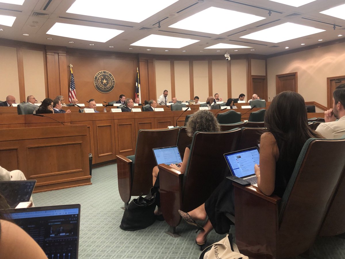 This is not what democracy looks like. #txlege takes up committee sub to hb4 with no public input