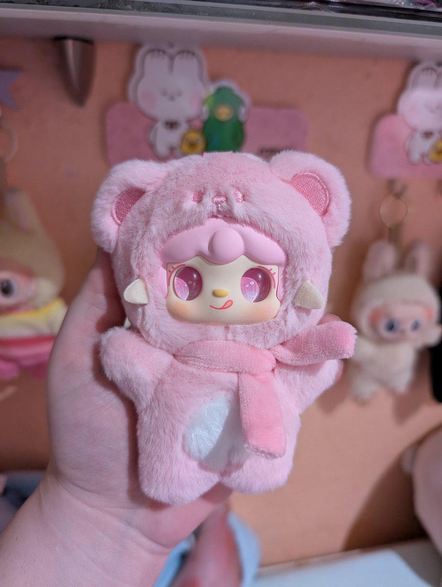 Nullpamine's tweet image. Today was a great day ☺️❤️ Two new children.
And the highlight are these Melanie Martinez x Koi Collab shoes I got for only 5€!!!! Hello!?!?!? And they don't have any Mel branding either 😈