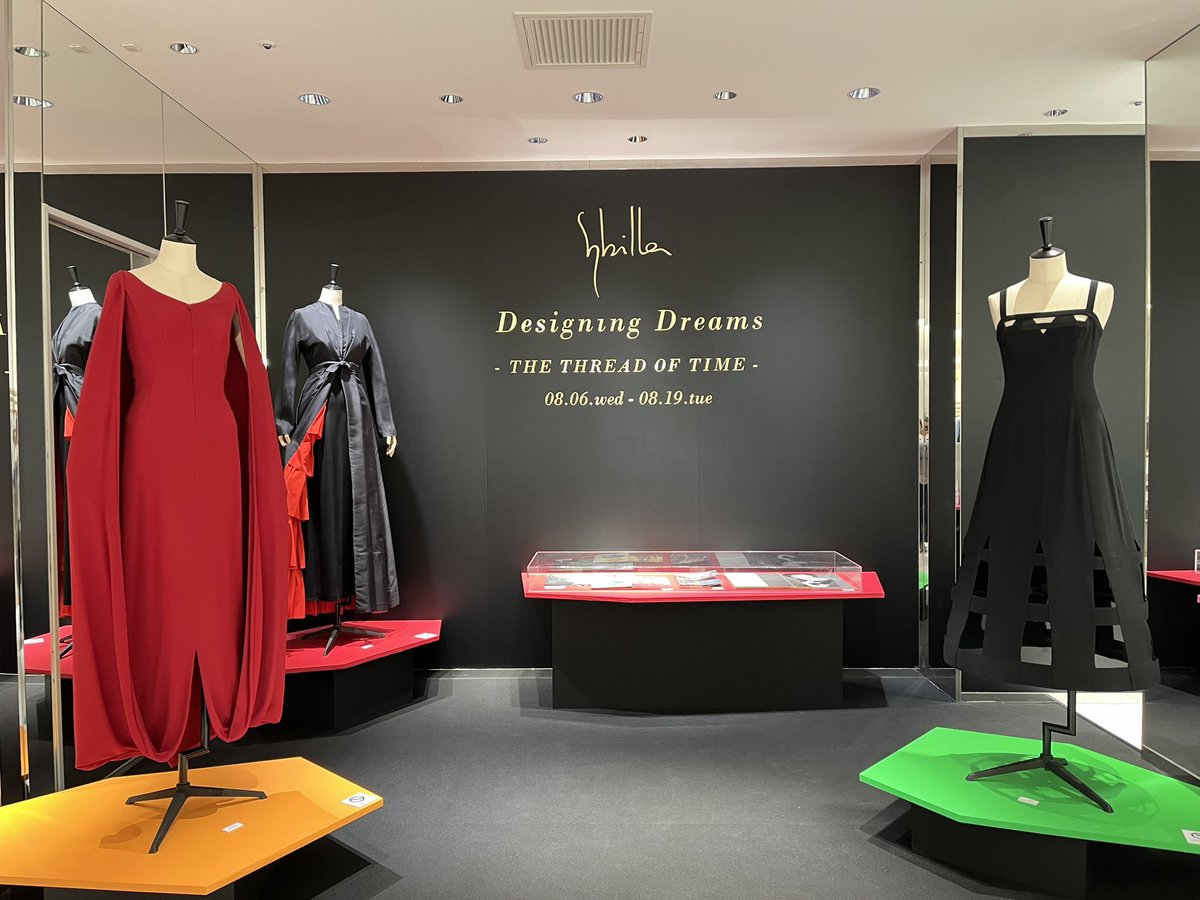 ygtRgYERUk1KMrw's tweet image. ＃シビラ のイベント。彼女の生き方そのものを感じる格好良くエレガントなドレスを目の当たりにして感激😍今日までだそうです。間に合ってラッキーでした。
＃新宿伊勢丹
＃Sybilla