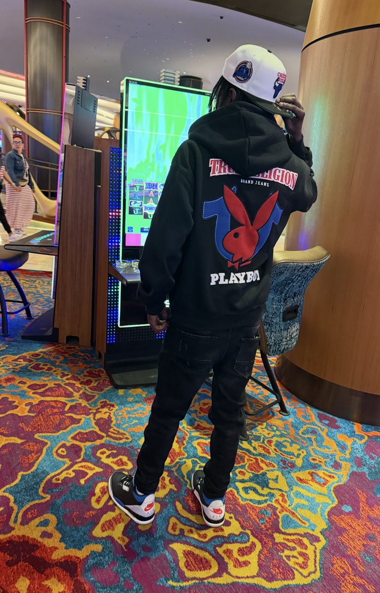 kmono150's tweet photo. Get ya rank up naw get ya bank up kno when it come to da fam I’ll take a pay cut #BGPG #WOCKSTAR #MISTAPOPPOE https://t.co/rVDsiPeYmh