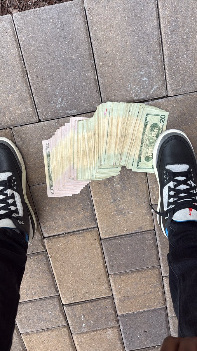 kmono150's tweet photo. Get ya rank up naw get ya bank up kno when it come to da fam I’ll take a pay cut #BGPG #WOCKSTAR #MISTAPOPPOE https://t.co/rVDsiPeYmh