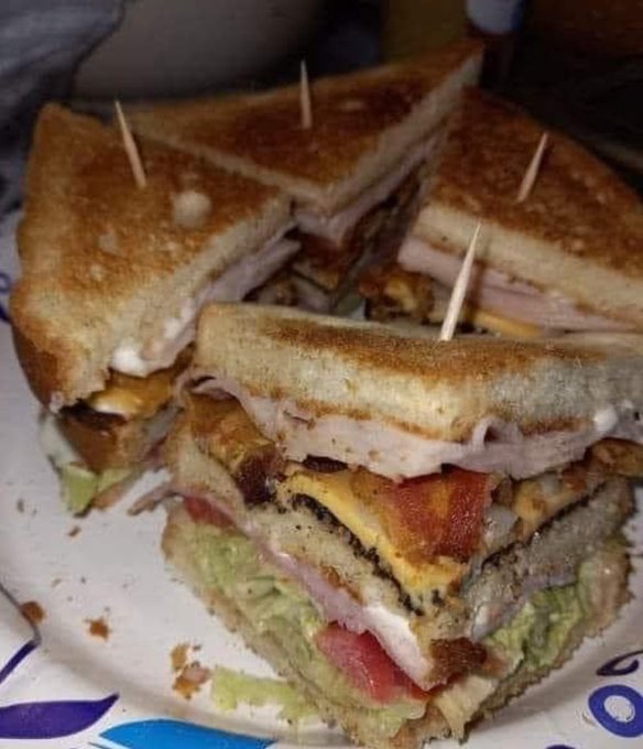 FoodPleaser's tweet image. What’s your drink of choice with this?