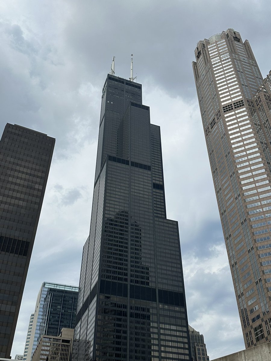 roxuly's tweet image. Busy weekend: Touring around the city 🏙️ went to the Navy pier, Millennium Park &amp;amp; Cubs game! So much to see, not enough time 😚 #busyweekend #chicagosightseeing #greatcompany #futureplans