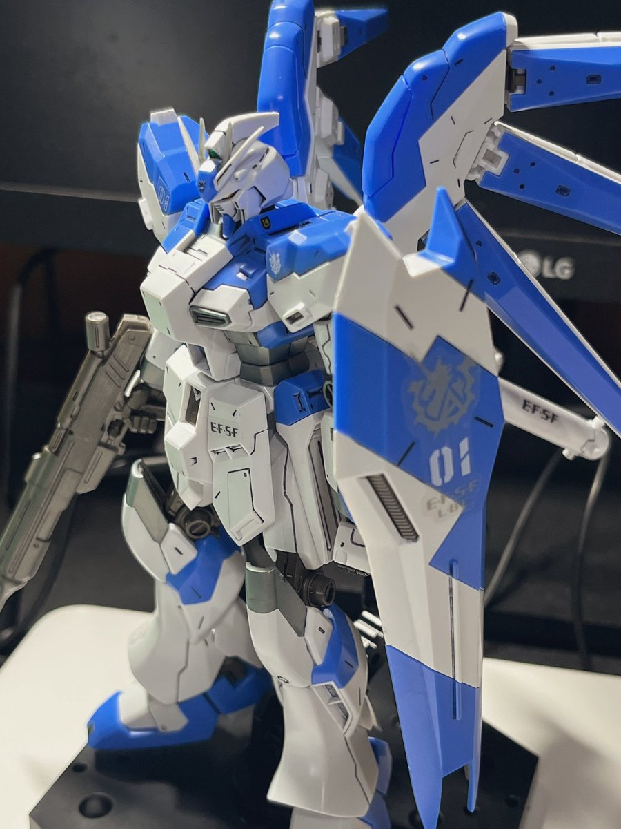 rova_boy's tweet photo. Hi-νガンダム
結局仁王立ち
 #ガンプラ https://t.co/38YxyMTu9d