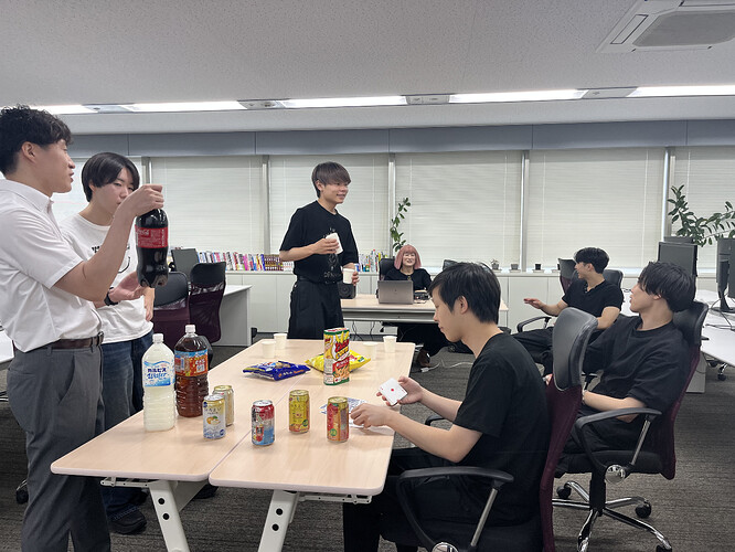 sachikonakase's tweet photo. 【社員発案 × イベント】この夏、当社 #Avinton では社員が自主的に企画したSDGsイベントを開催!
部署や国籍を越えた交流を目的に、UNOやトランプなどの定番ゲームを持ち寄り。
さらにDJ体験ワークショップも実施。普段触れない機材に挑戦することで、新しい学びとつながりが広がったようです。 https://t.co/8T5VB5G6we