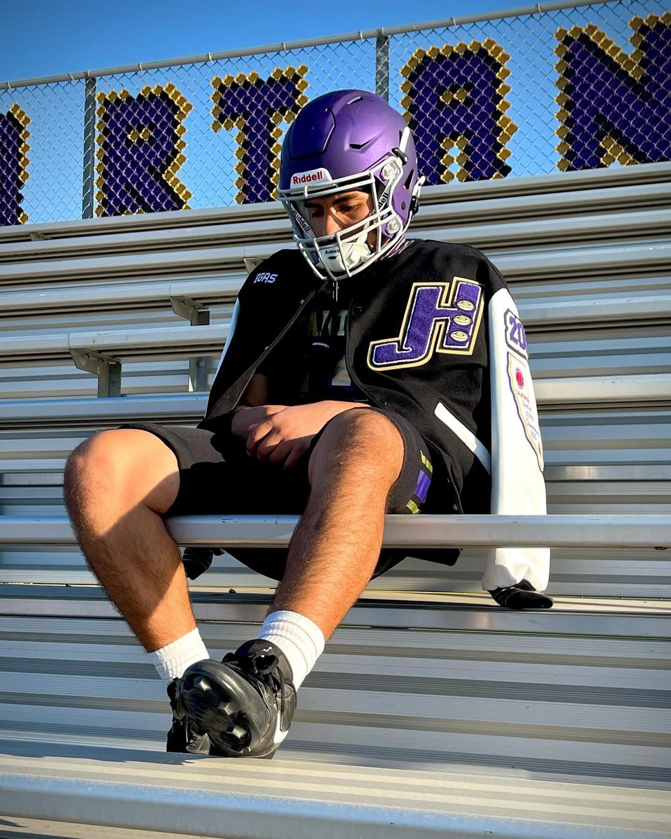WeGotEmUpland's tweet photo. We always say the best accessory for senior pictures is your letterman jacket!

Every stitch is a memory, every patch a symbol of dedication and hard work. Let the embroidery pros at WeGotEm Varsity Jackets help you tell your story! 

https://t.co/PInfrsnCOV https://t.co/FjZQ64C6pH