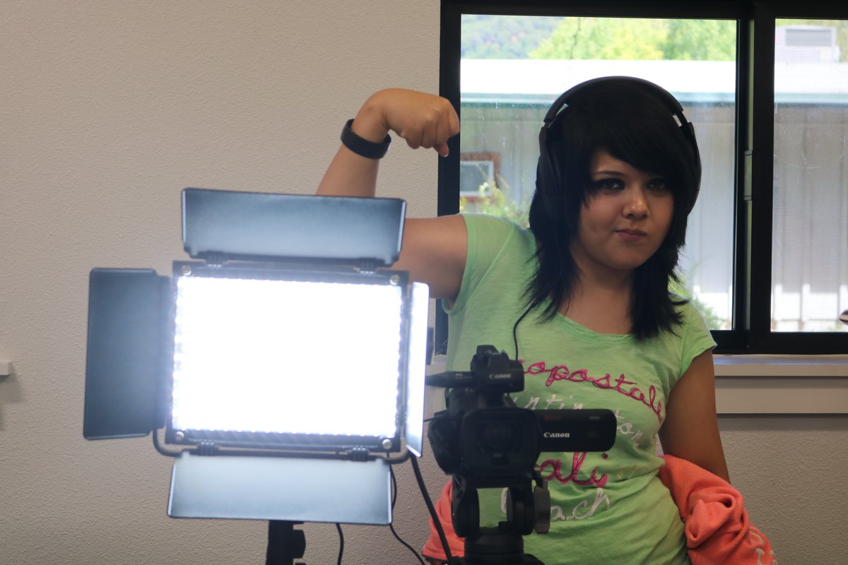 LASKINSFEST's tweet image. Day 1 - Native Youth Film Workshop on the Hoopa Reservation
Young storytellers jumped in, learning the fundamentals of filmmaking &amp;amp; brainstorming the powerful narratives they'll bring to life
Thx to the Hoopa community for the incredible welcome
#filmworkshop #Hoopa