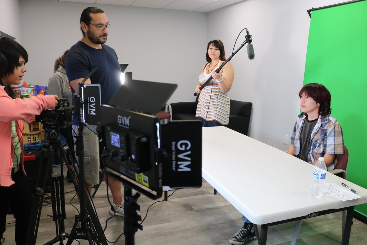 LASKINSFEST's tweet image. Day 1 - Native Youth Film Workshop on the Hoopa Reservation
Young storytellers jumped in, learning the fundamentals of filmmaking &amp;amp; brainstorming the powerful narratives they'll bring to life
Thx to the Hoopa community for the incredible welcome
#filmworkshop #Hoopa