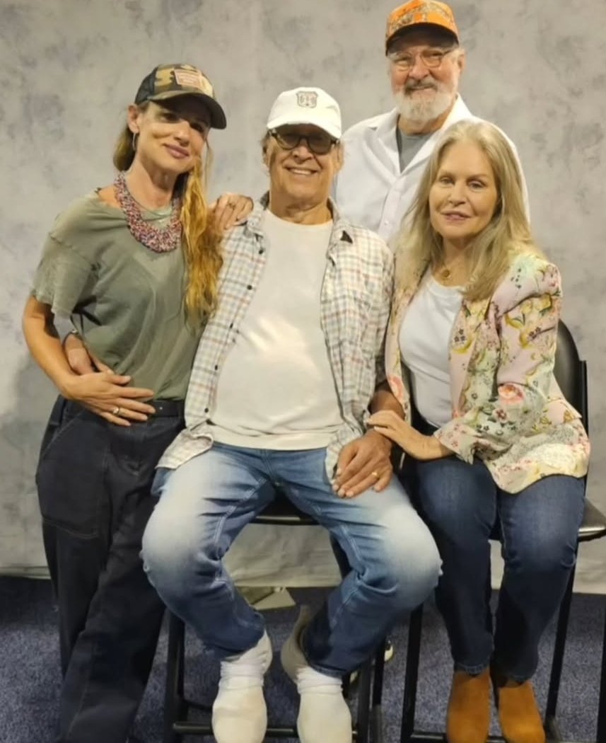LandOfThe80s (@landofthe80s) on Twitter photo This crew looks familiar! This crew looks familiar!