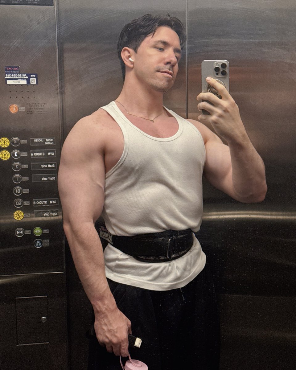 Nick | ニック tweet media