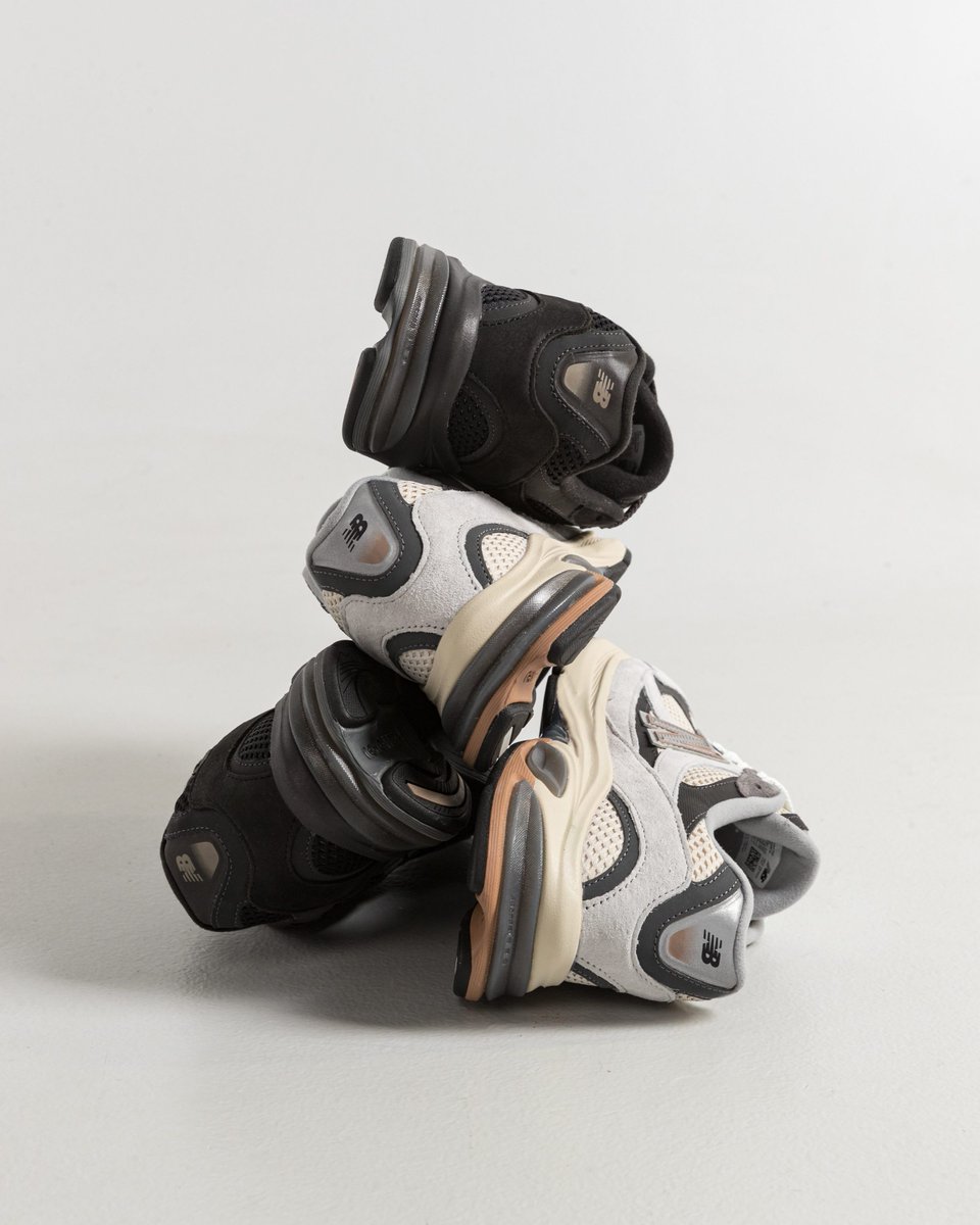 New Balance's U2010TTB and U2010TTO release at midnight tonight! 

#uptherestore #newbalance