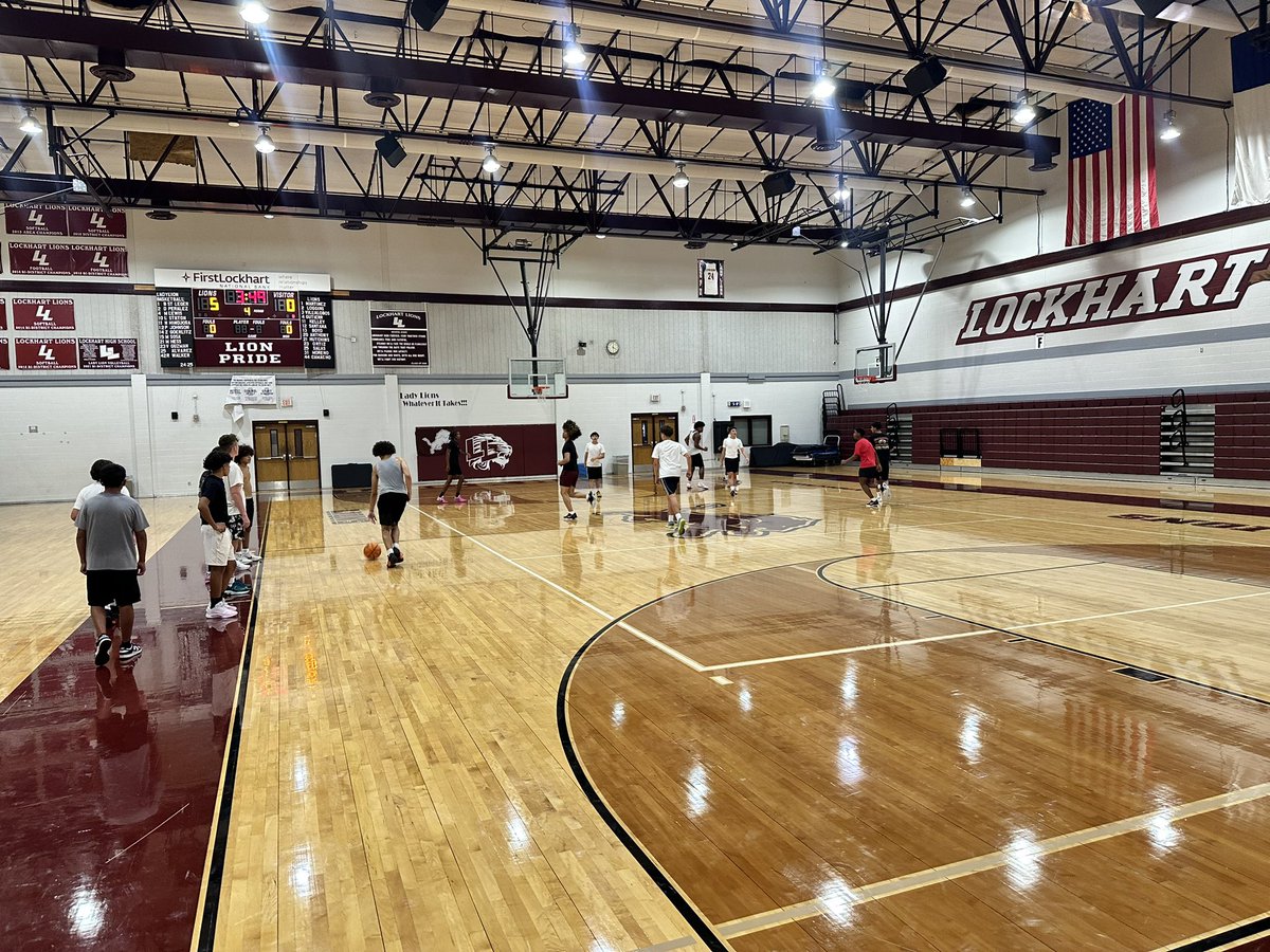 Lockhart MBB (@lockhartmbb) on Twitter photo Lockhart Basketball starting off the year the right way! Our guys showed up and got straight to workkkkk! <a href="/LocLions/">Lockhart Athletics</a> #PRIDE #TCC #SlowGrind Lockhart Basketball starting off the year the right way! Our guys showed up and got straight to workkkkk! <a href="/LocLions/">Lockhart Athletics</a> #PRIDE #TCC #SlowGrind