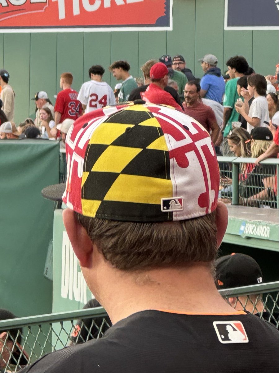 BJ_Farish's tweet photo. I need to get this guy’s hat to match my shoes.  @masnOrioles @Orioles https://t.co/b5bNBJAmzB